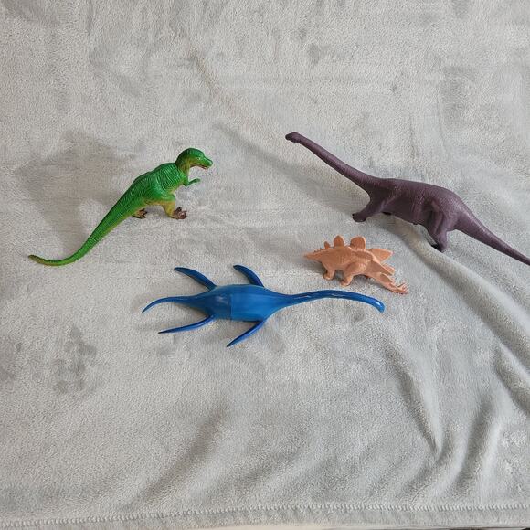 Hard plastic dinosaur toy figures cetiosaurus tyrannosaurus plesiosaur lot of 4 - Picture 1 of 8